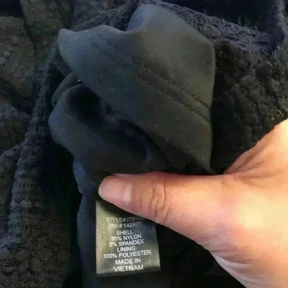 Iris black lace front ruffle key hole blouse top women medium - Picture 8 of 10